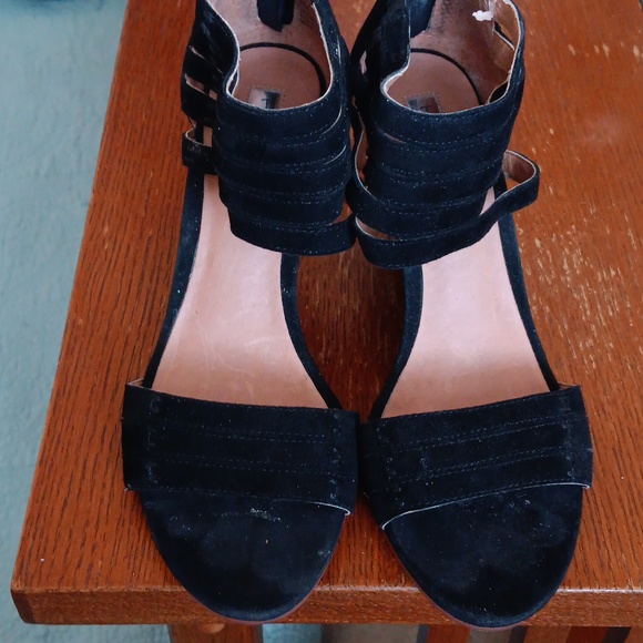 WomensEUC black suade size 5,sandal. - Picture 12 of 12